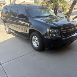 2014 Chevy Suburban Lt