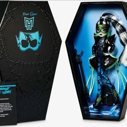 Mattel Monster High Haunt Couture Midnight Runway Frankie Stein Doll