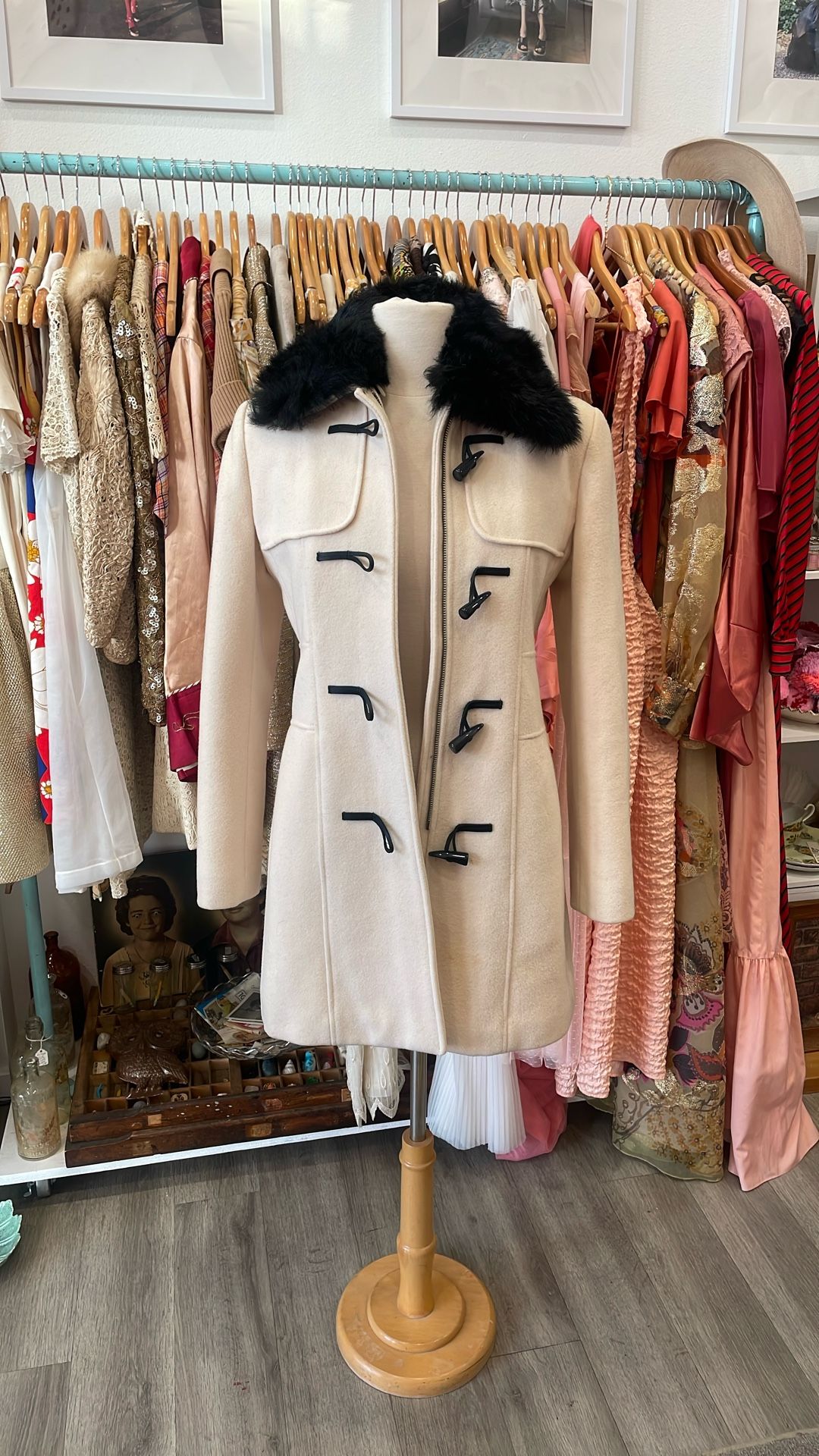 Beautiful Banana Republic Padded Lined Wool Toggle Coat With Detachable Faux fur Collar