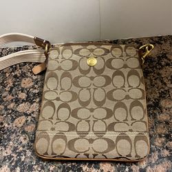 Crossbody Coach