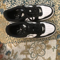Black/white Air Force 1s + White/grey Nike Windbreaker