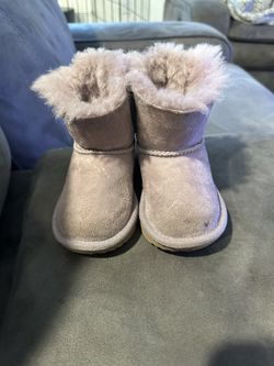 Ugg Bailey Bow