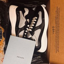 SIZE 11 BLACK PRADA CUPS