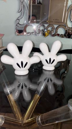Disney pair of Mickey Mouse’s gloves & shoes