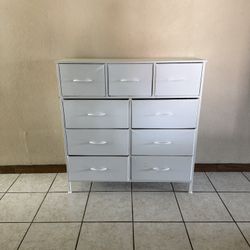 Chest of drawers