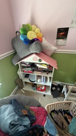 Dollhouse book shelf