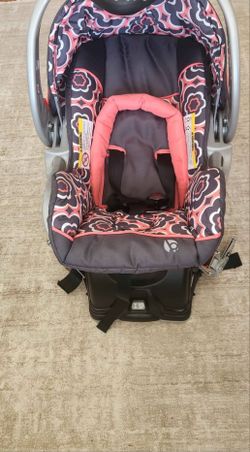 Baby trend car seat with base