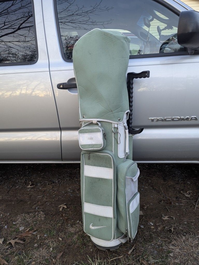 Nike Golf Bag