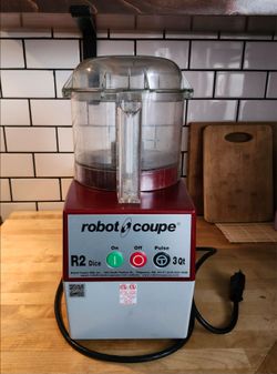 Robot coupe R2 Dice