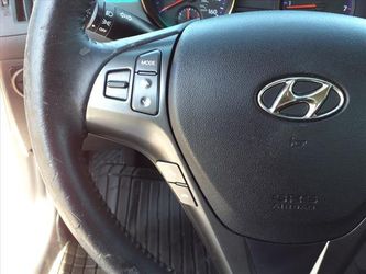 2012 Hyundai Genesis Coupe Thumbnail