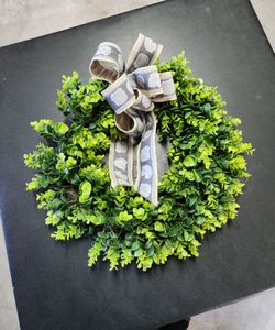 3 decorative wreaths