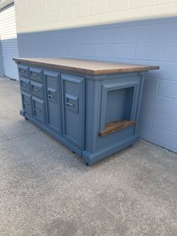 Custom Made Kitchen  Islands 
