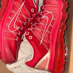 Red Nike