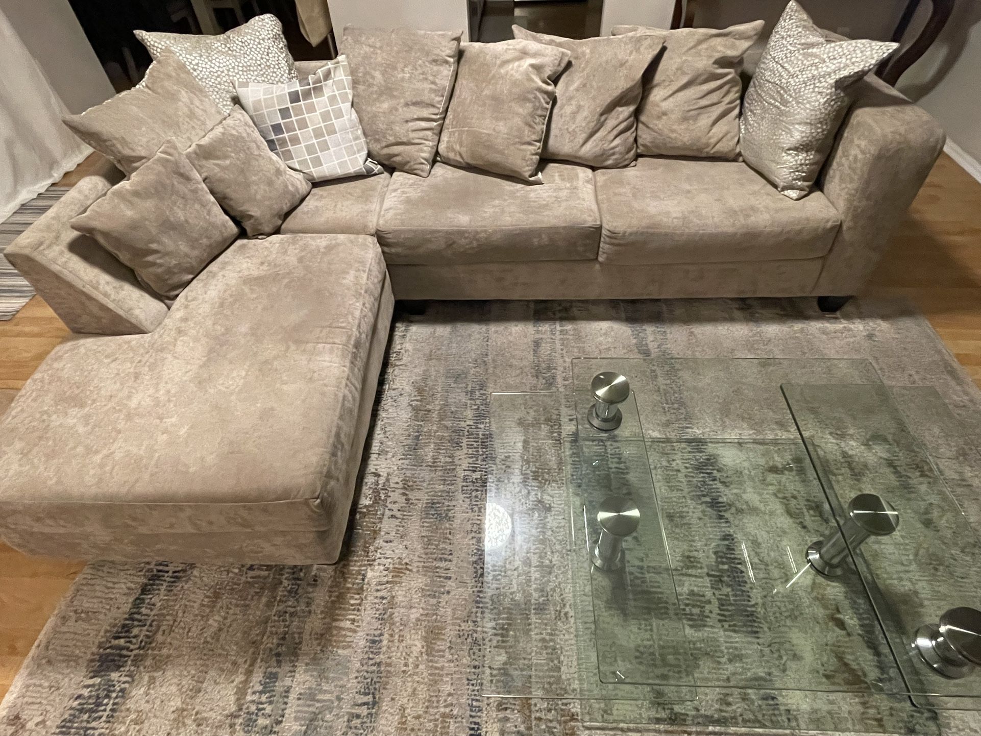Sectional Couch With Chaise