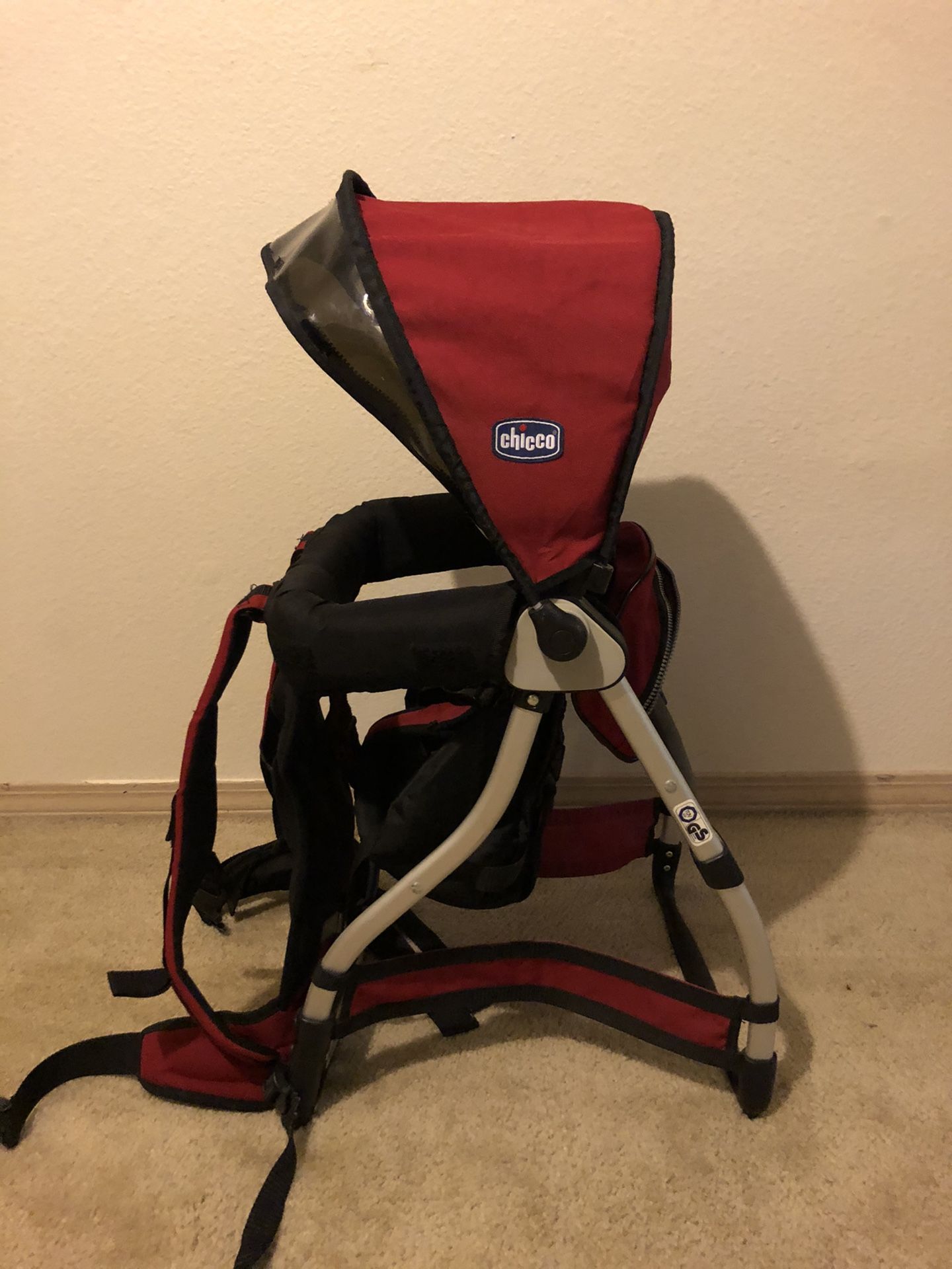 Chicco smartpak hiking carrier