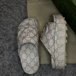 Gucci Slides 37 Womans