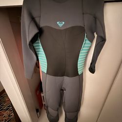 Roxy Women’s Full Wetsuit – Size 12 – Great Condition
