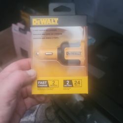 DeWalt 2 Port USB Charger