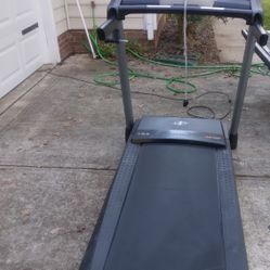 Nordictrack T6.5S Treadmill/Delivery Is Available 