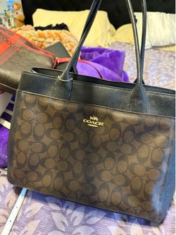 Coach Signature Casey Tote F31475 - BNWT
