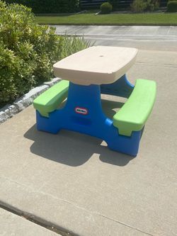Little Tikes Picnic Table
