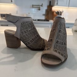 Vince Camuto Block Heels, Size 8