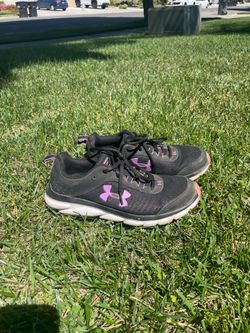Tennis Shoes