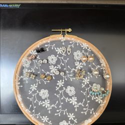 jewlery earing holder display- wedding ring frame