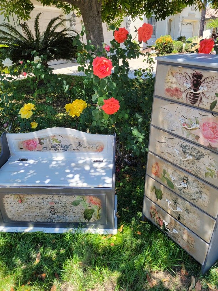 One Of A Kind Set Bee Themed Bench And Dresser