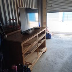Bedroom Dresser Comes With End Table, Drawers As Well. Toshiba Flat Screen Is Included