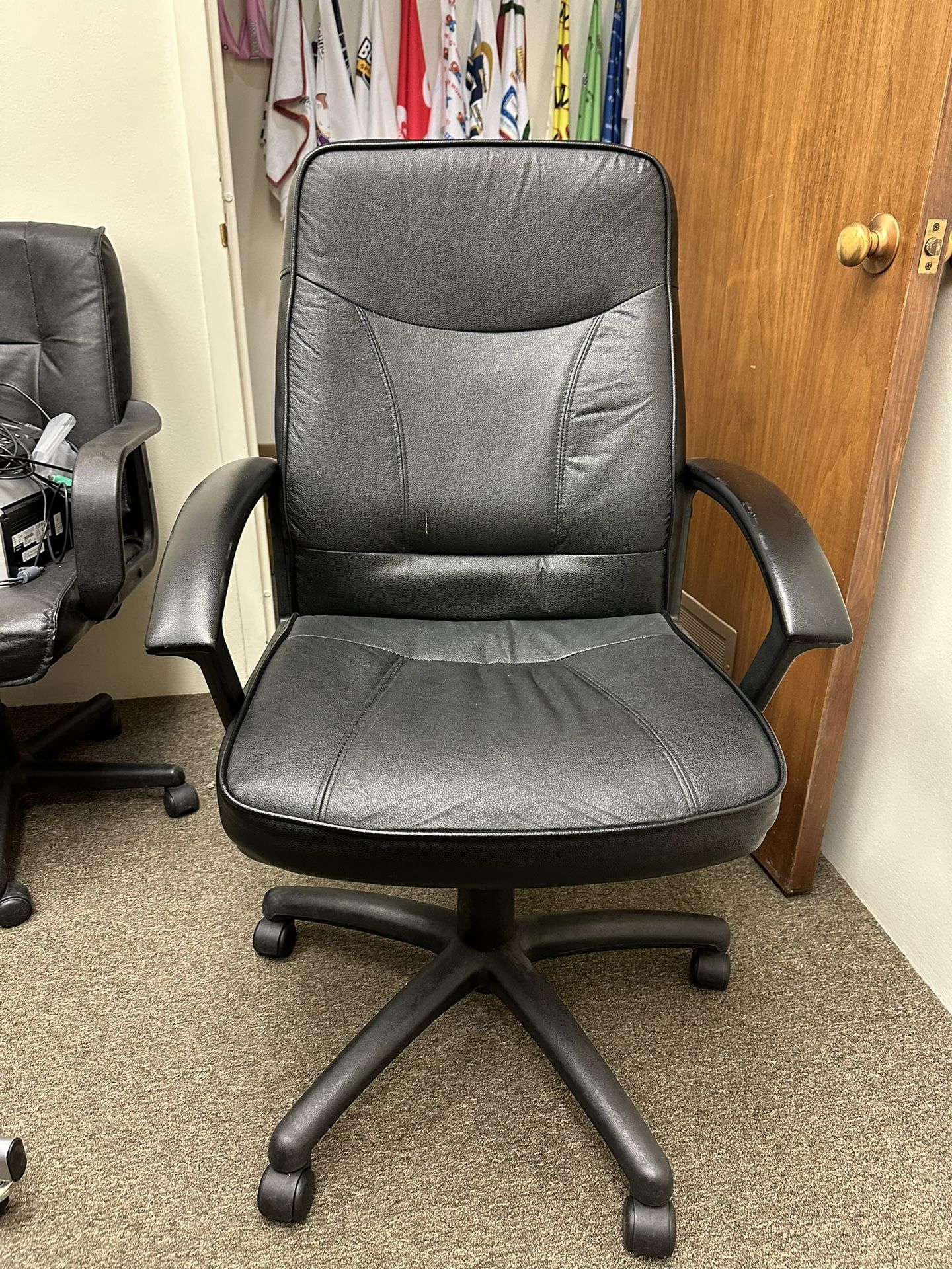 Office Chair Black Swivel 