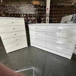 Dresser Set; 5 Drawer And 8 Drawer 