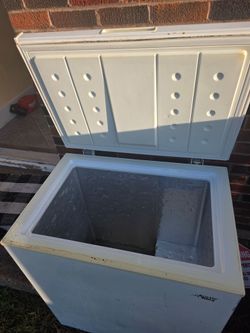 Chest freezer