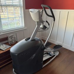 Octane Q37x Elliptical Machine