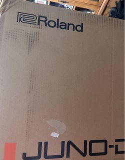 SYNTHESIZER ROLAND JUNO-D8 SYNTHESIZER
