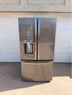 Refrigerator Black Stainless 60 Day Warranty