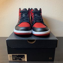 Nike Jordan 1 mid "Bred" 