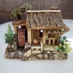 fish tank decor pickup between 2:00-10:45 rainbow/Charleston cash only read description 