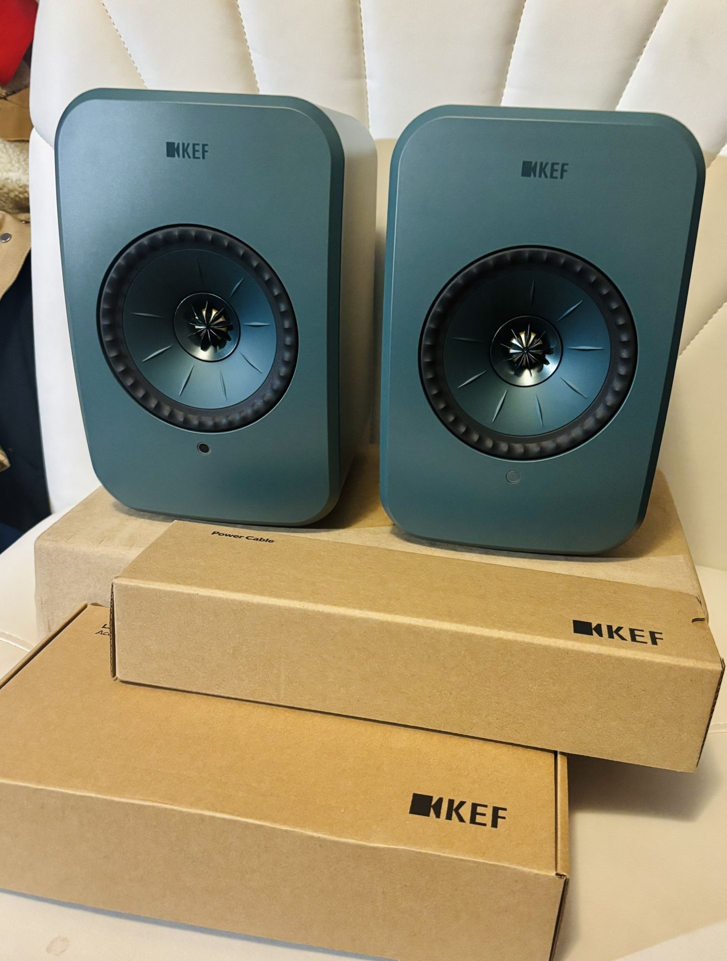 KEF ~[LSX II LT] WIRELESS HI-FI SPEAKERS • 200W • Bluetooth • Chromecast• AirPlay 2 •Zero Distortion