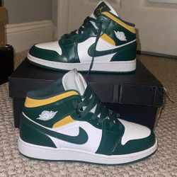 Jordan 1 Mid