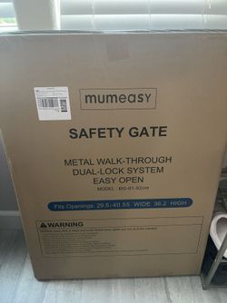 Pet Gate / Baby Gate