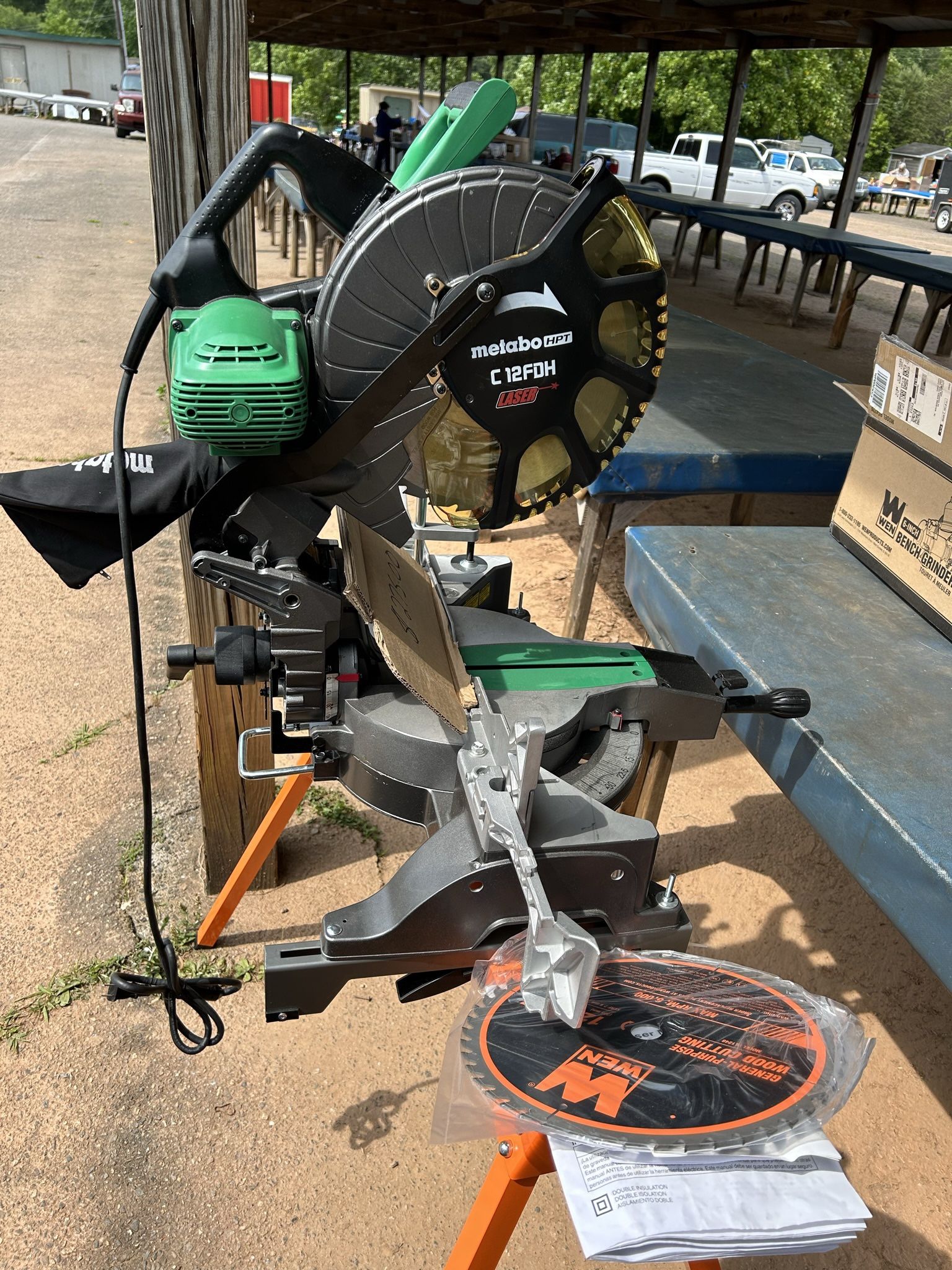 12 Double Bevel Miter Saw And Stand