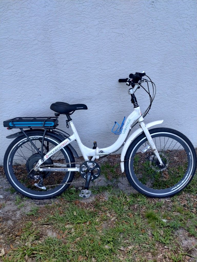 ProdecoTech electric bicycle, 300 model from the Stride series 
