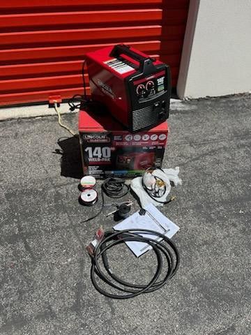 Weld-Pak 140 Amp MIG and Flux-Core Wire Feed Welder, 115V, Aluminum Welder with Spool Gun sold separately