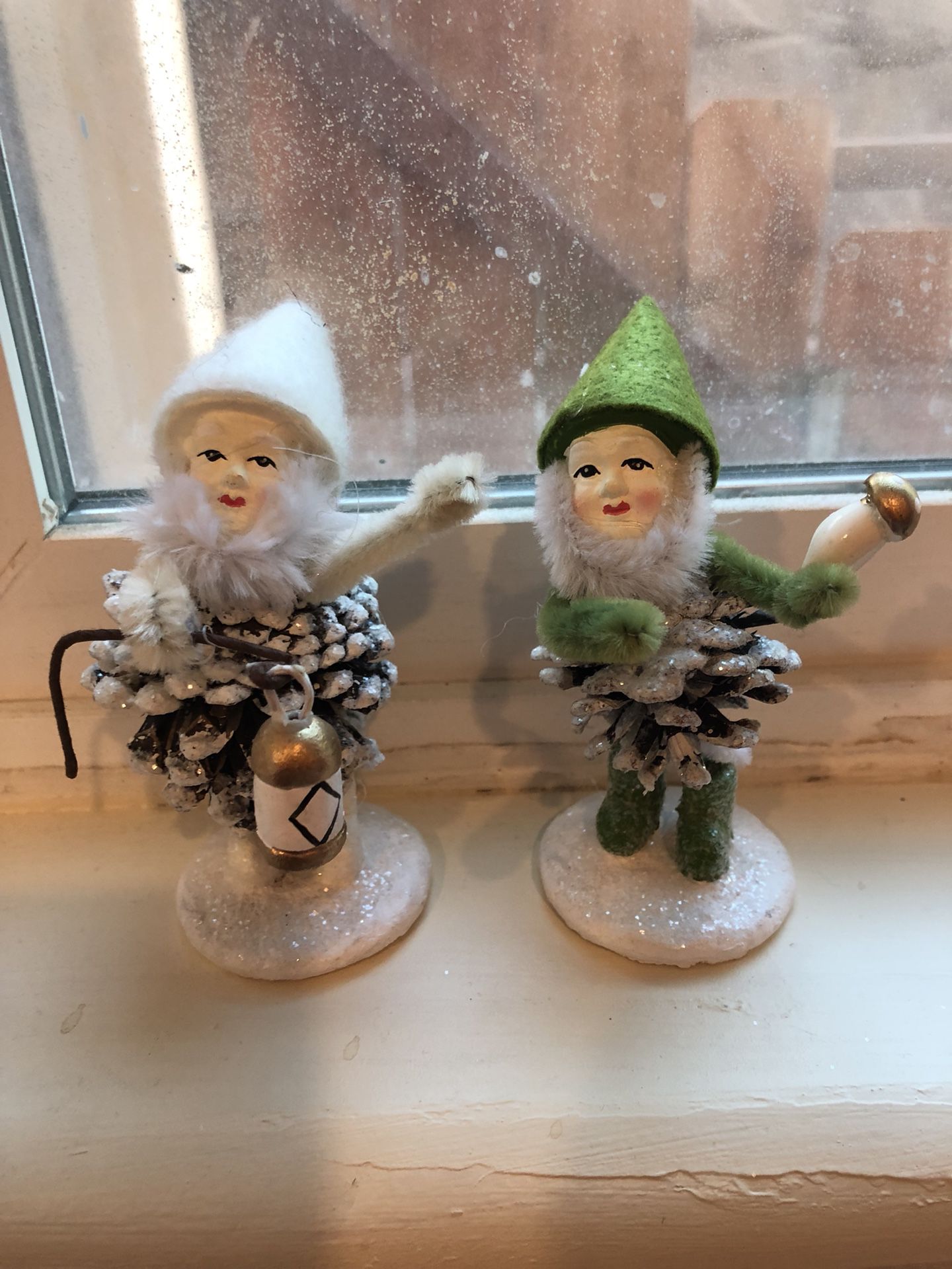 2 Pinecone Gnomes Christmas Decorations