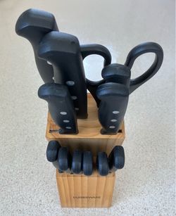 Farberware 22 Piece Never Needs Sharpening Cutlery Set