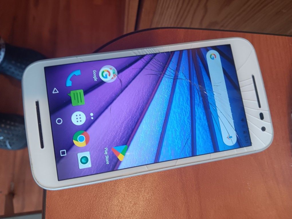 Un Locked Motorola Phone