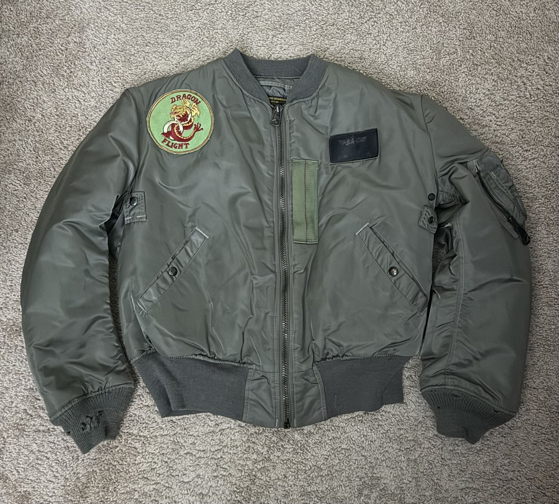 VINTAGE 80’s DRAGON FLIGHT BOMBER JACKET FLYERS MANS INTERMEDIATE USAF