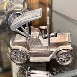 Vibtage Bronze 1917 Model t Antique Car