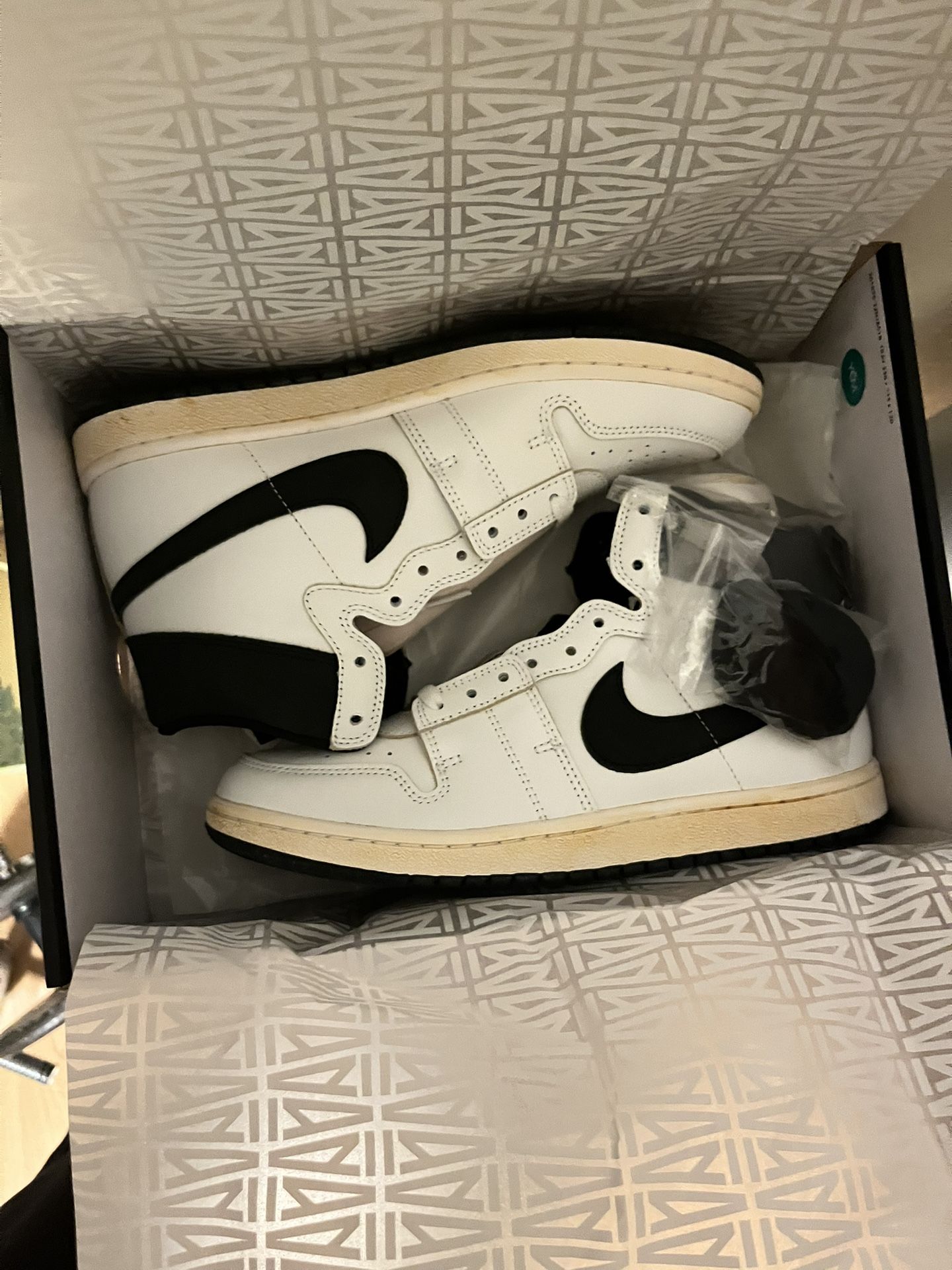 Air Ship Pe x A Ma Maniére